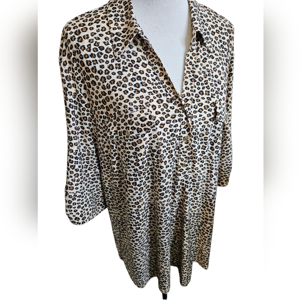 Cathy Women Leopard Print Button-Up Shirt Size 2X.
